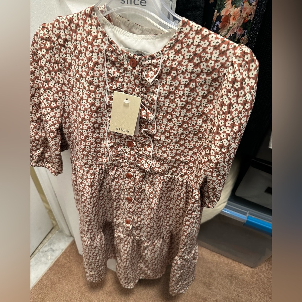 Girls floral dress never worn